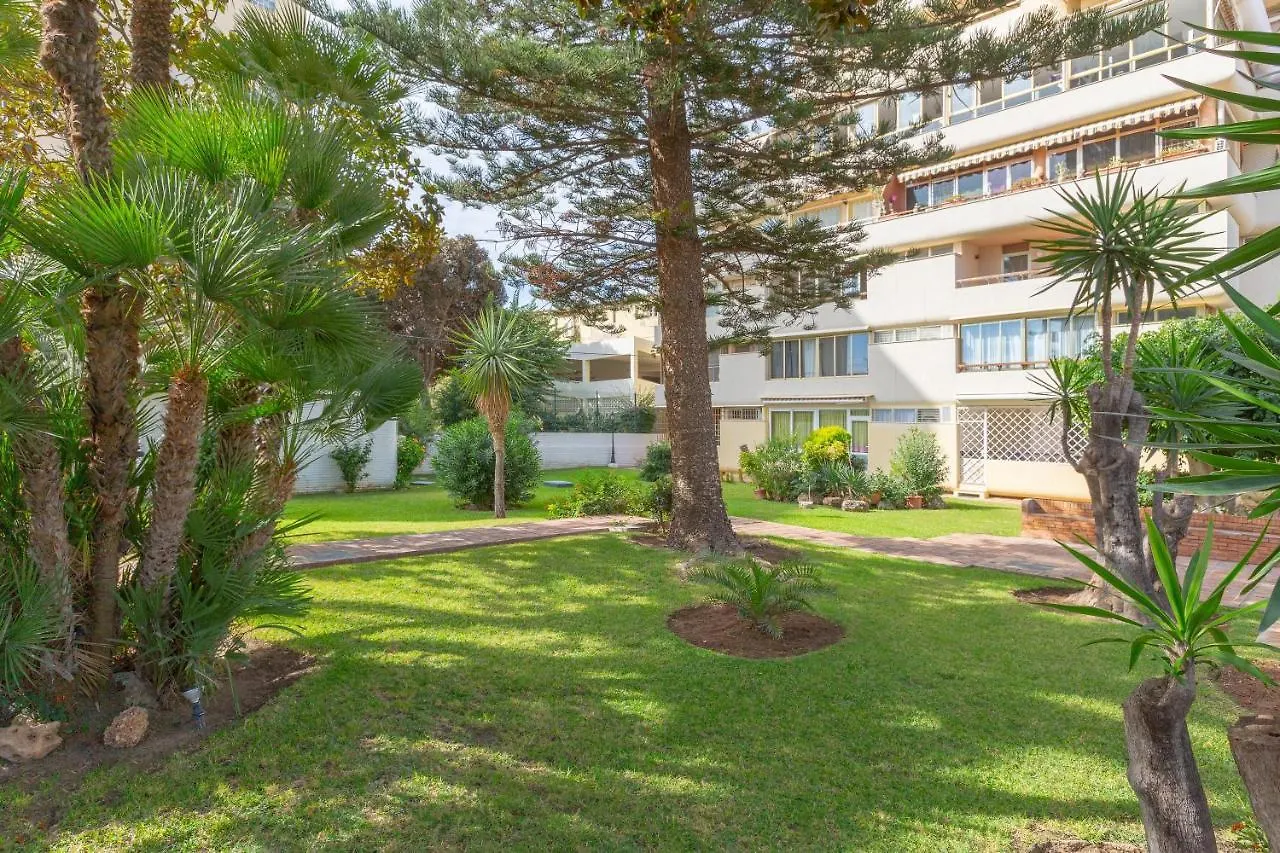 New Modern 2-Bedroom Appartment location